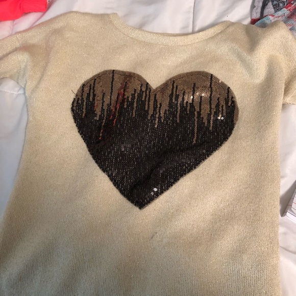 Clothes - Picture 4 of 8